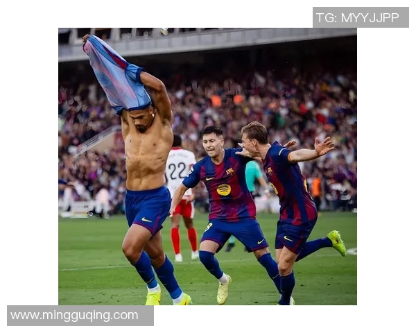 国王杯精彩对决拜仁凭争议判罚1-0逆转巴萨引发全场热议